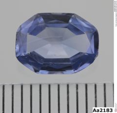 Foto von Korund (Saphir) (NHMW-MIN-Aa2183)